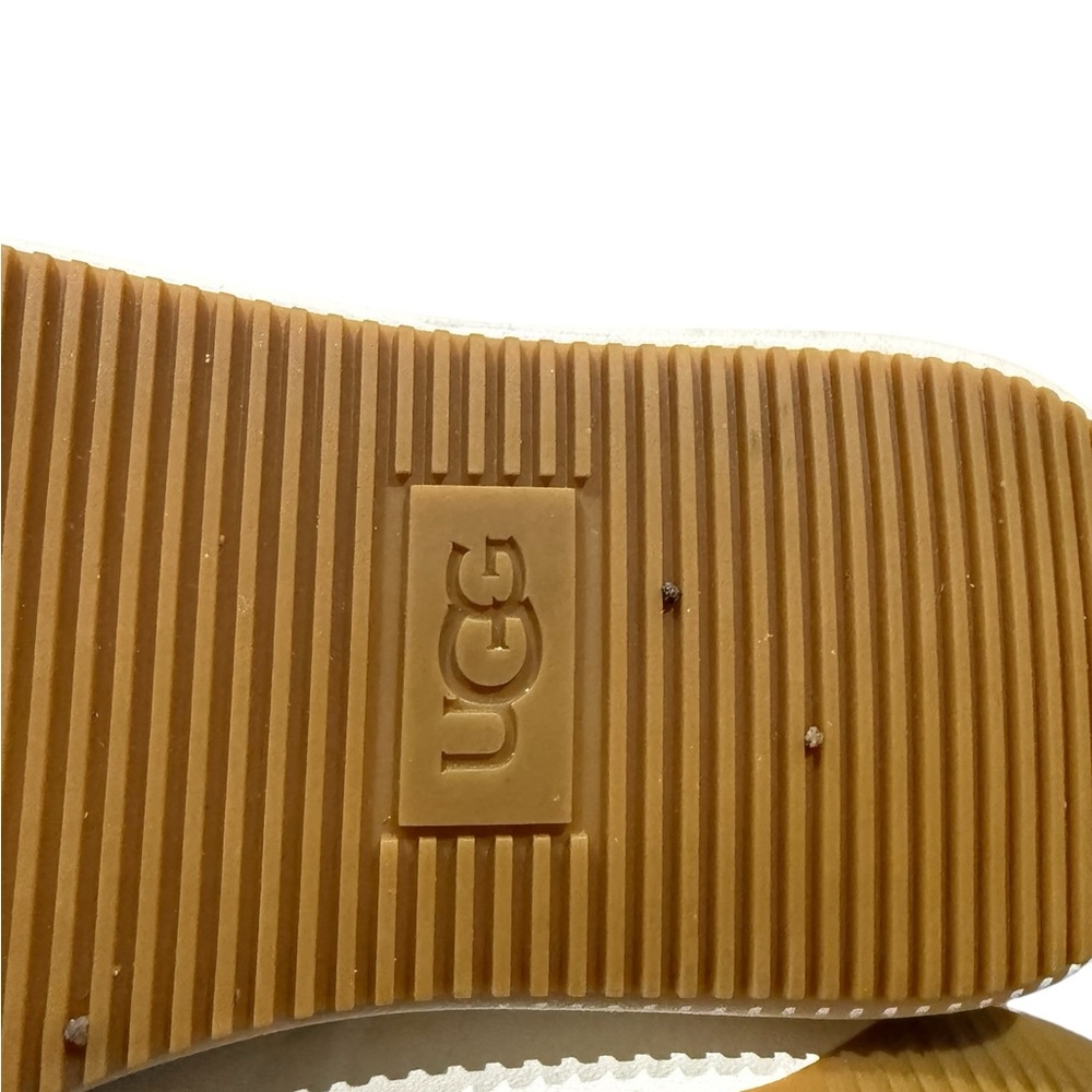 UGG Ez Duzzit Beige Platform Sneakers - Picture 7 of 11